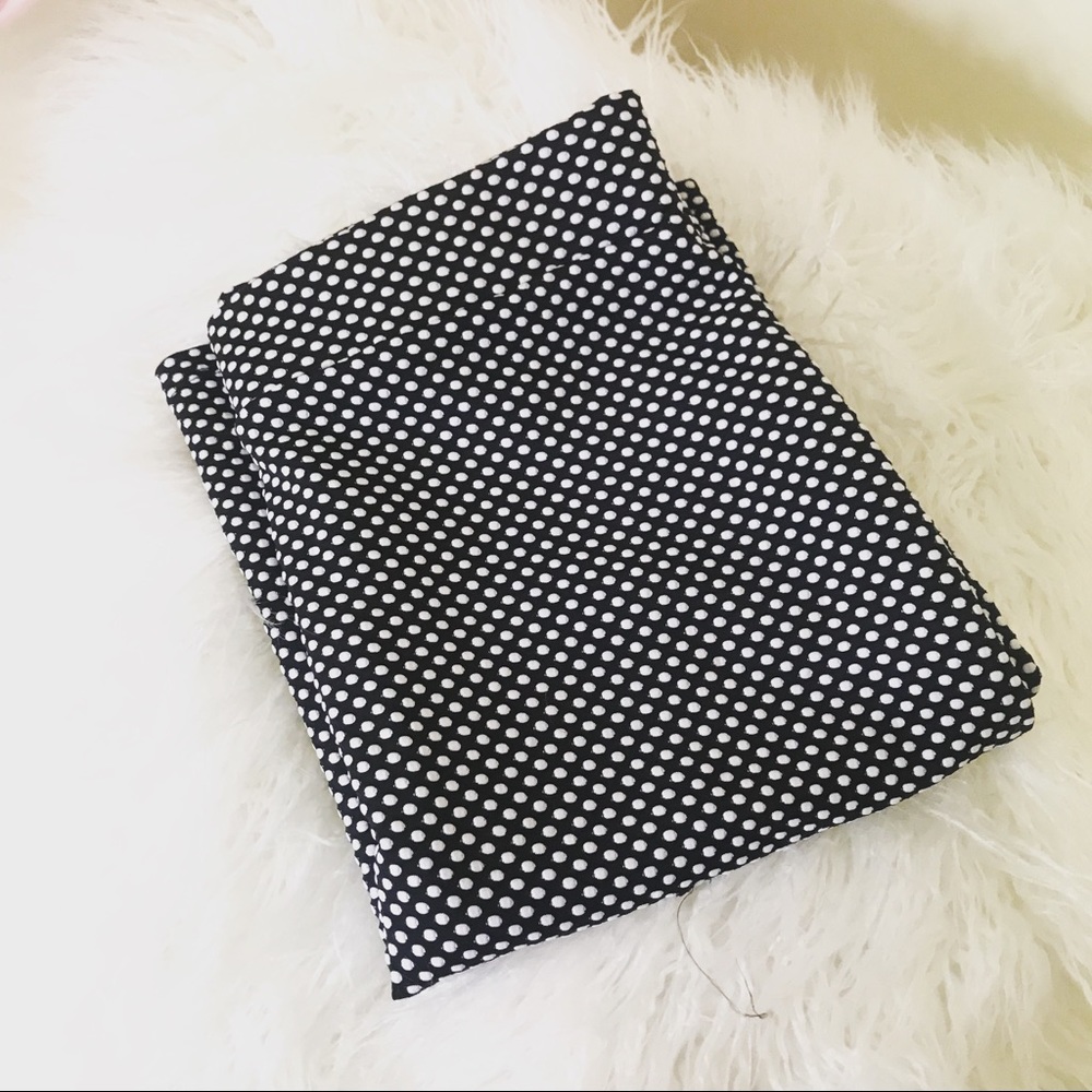 ↟ VINTAGE ↟ black and white dotted pencil skirt